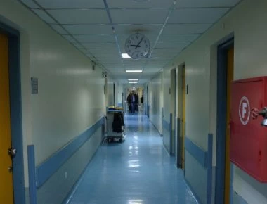 ΠΟΕΔΗΝ: Τα νοσοκομεία εφημερεύουν χωρίς τομογράφους και αιμοδυναμικά εργαστήρια